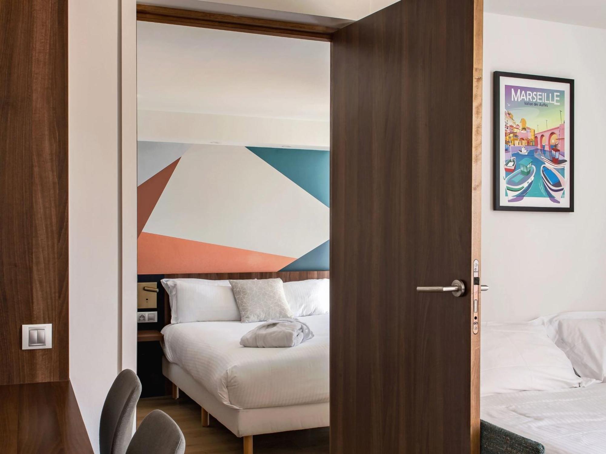 - Marseille Airport By Ihg Vitrolles (Bouches-du-Rhone)
