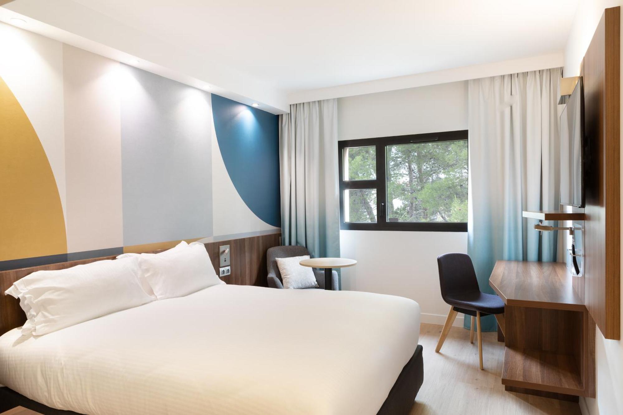 - Marseille Airport By Ihg Hotel Vitrolles (Bouches-du-Rhone)