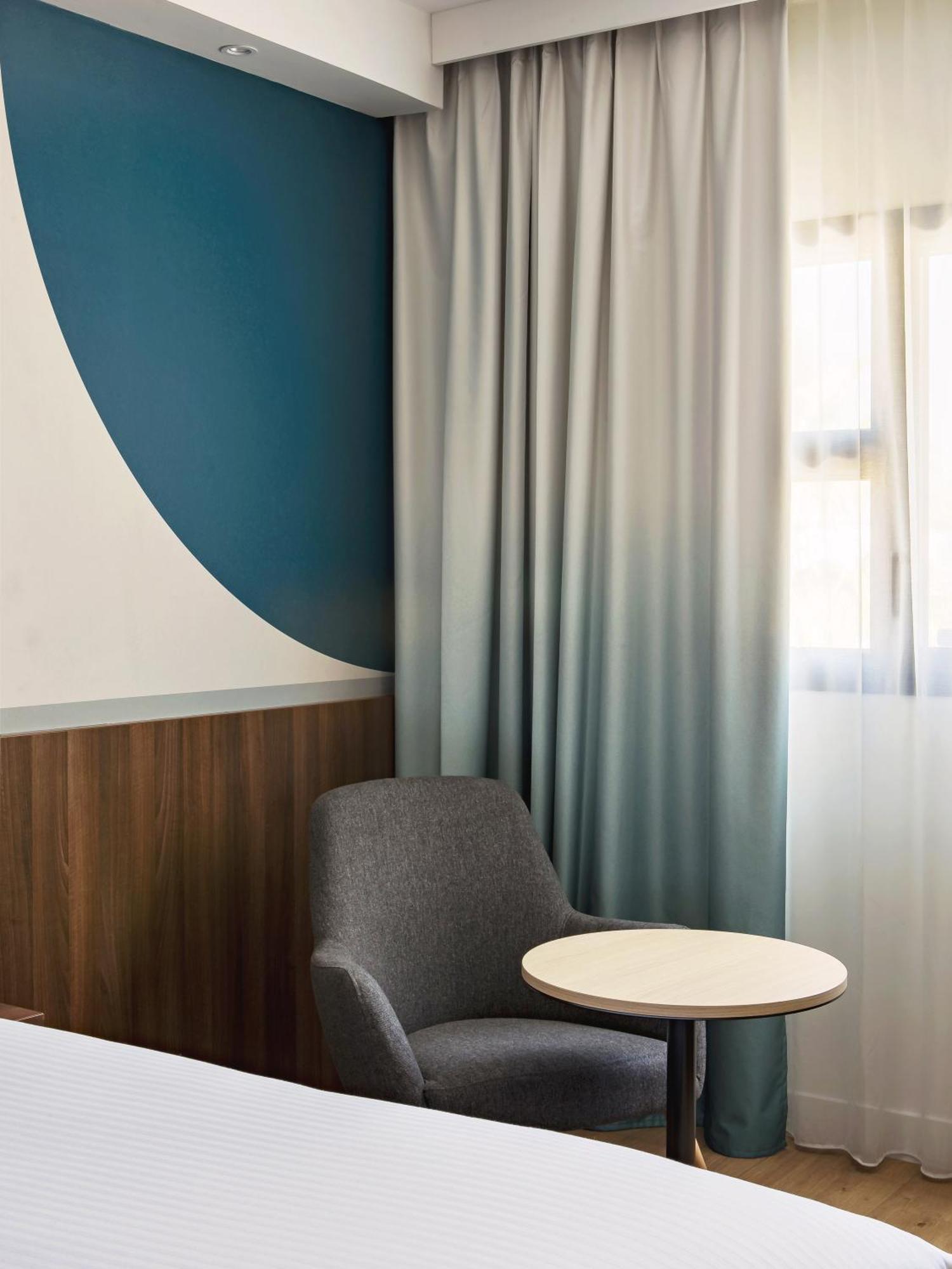 - Marseille Airport By Ihg 4* Vitrolles (Bouches-du-Rhone)